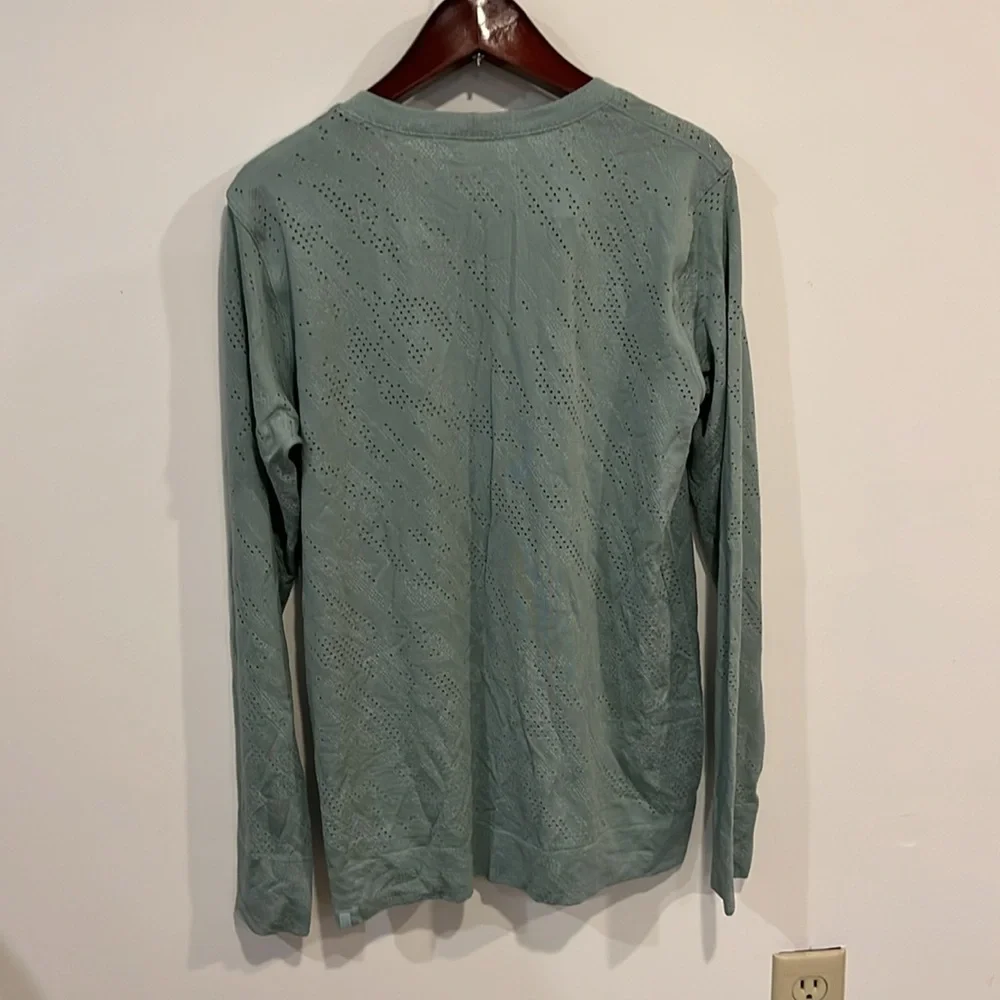 New lululemon Swiftly Tech LS Shirt - Size 8